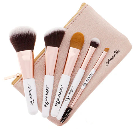 Travel Essentials - 5 Piece MakeUp Brush Set